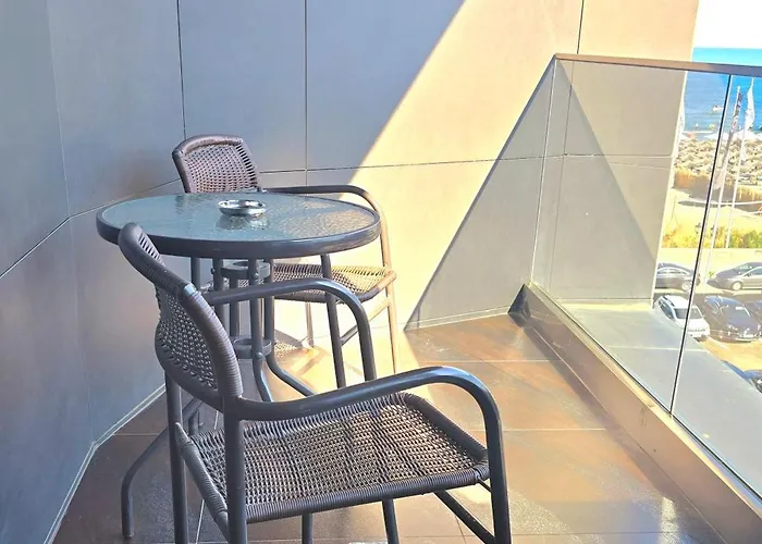 Red La Mare * Năvodari