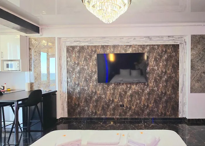 Red La Mare * Năvodari